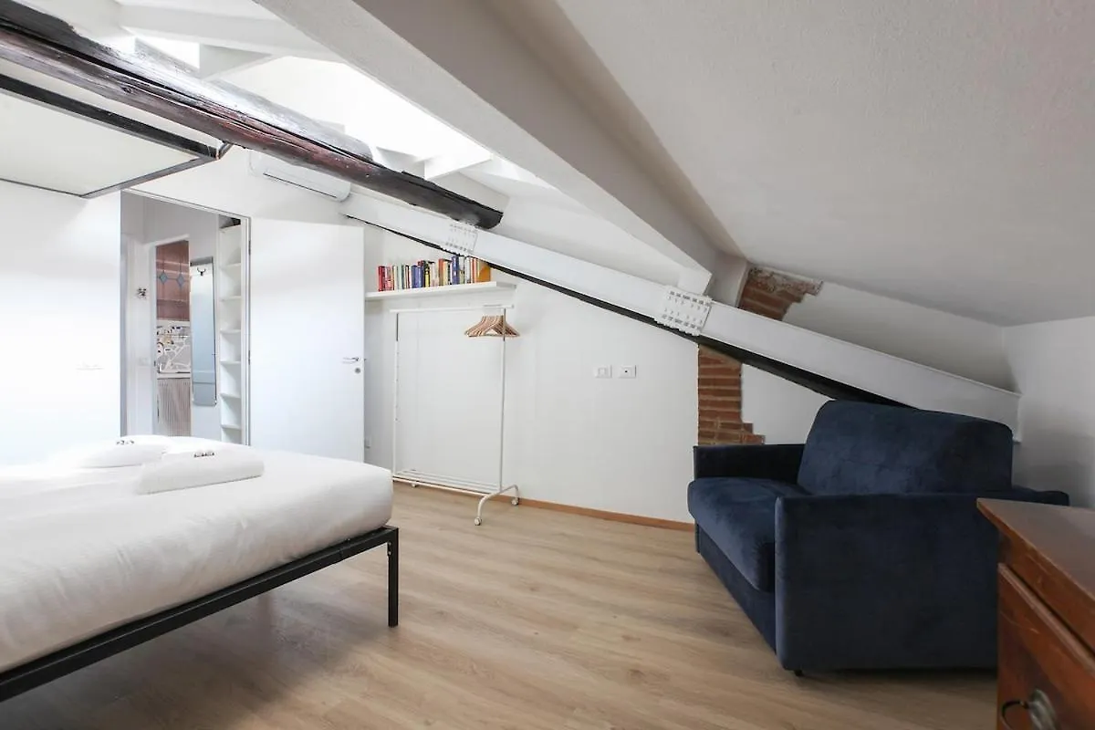 Апартаменты Hacca Collection - Porta Venezia Attic 2Br Милан
