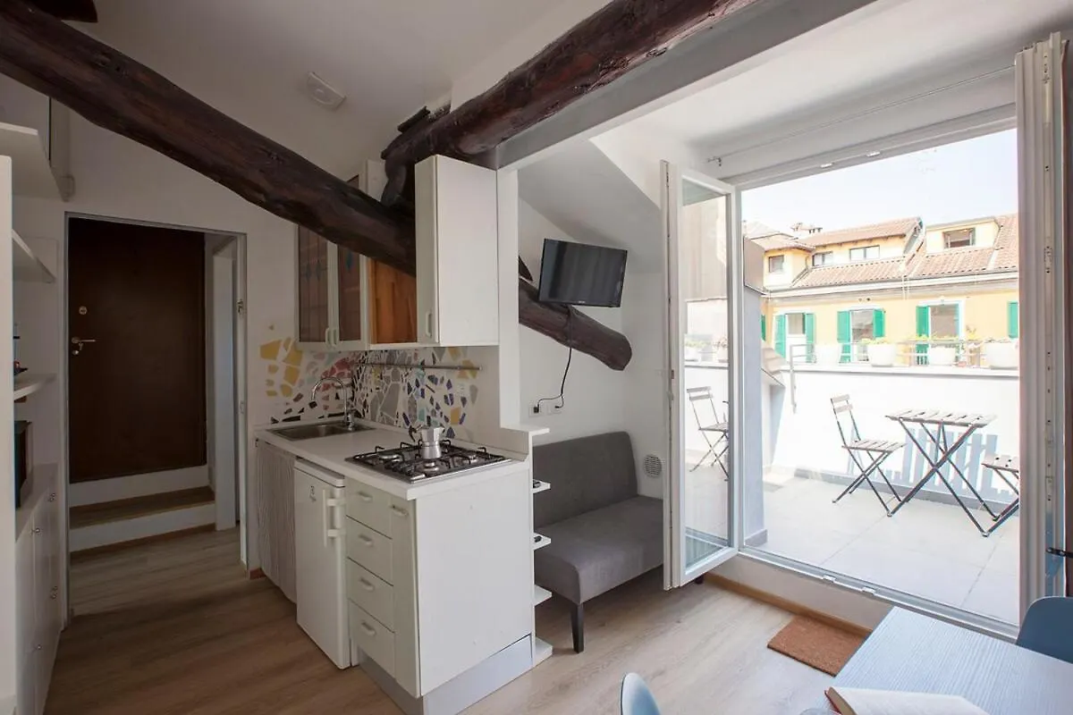 Апартаменты Hacca Collection - Porta Venezia Attic 2Br Милан