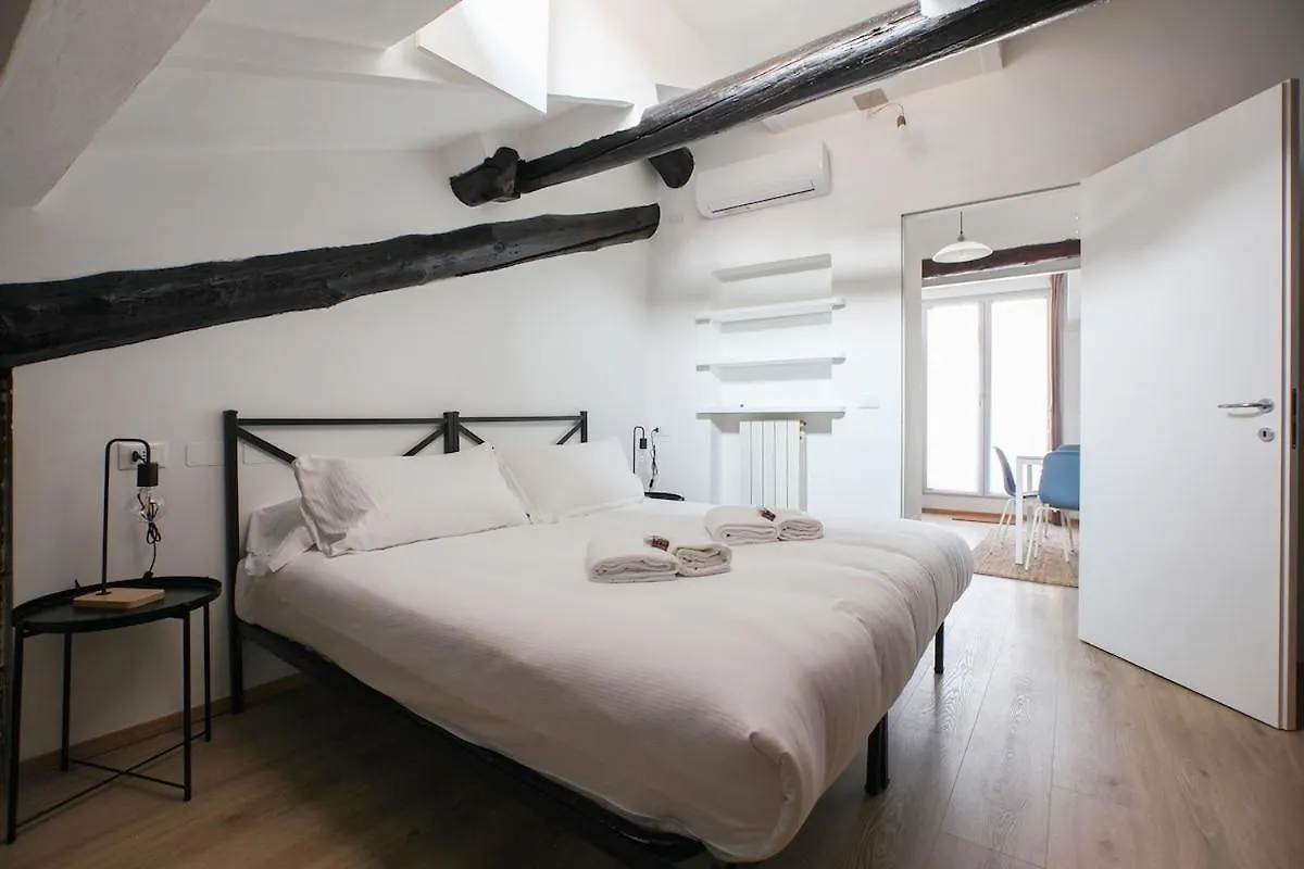 Hacca Collection - Porta Venezia Attic 2Br Διαμέρισμα Μιλάνο