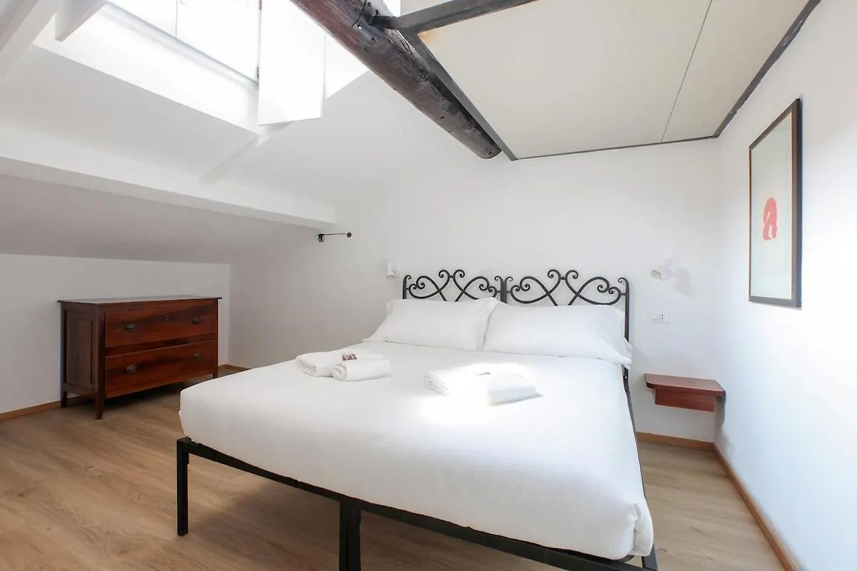 Hacca Collection - Porta Venezia Attic 2Br Διαμέρισμα Μιλάνο
