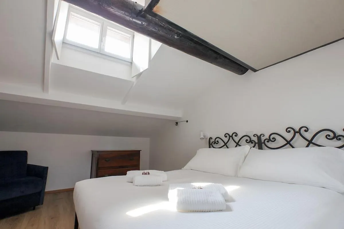 Hacca Collection - Porta Venezia Attic 2Br Διαμέρισμα Μιλάνο